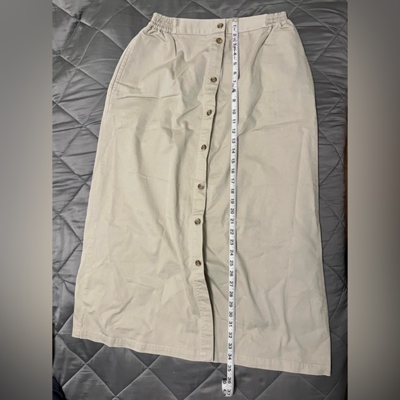 Button down skirt - Picture 2 of 3